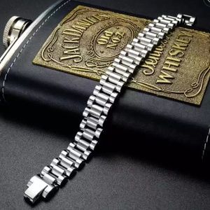 Misa & Co. Classic Stainless Steel Bracelet  / Silver - Unisex